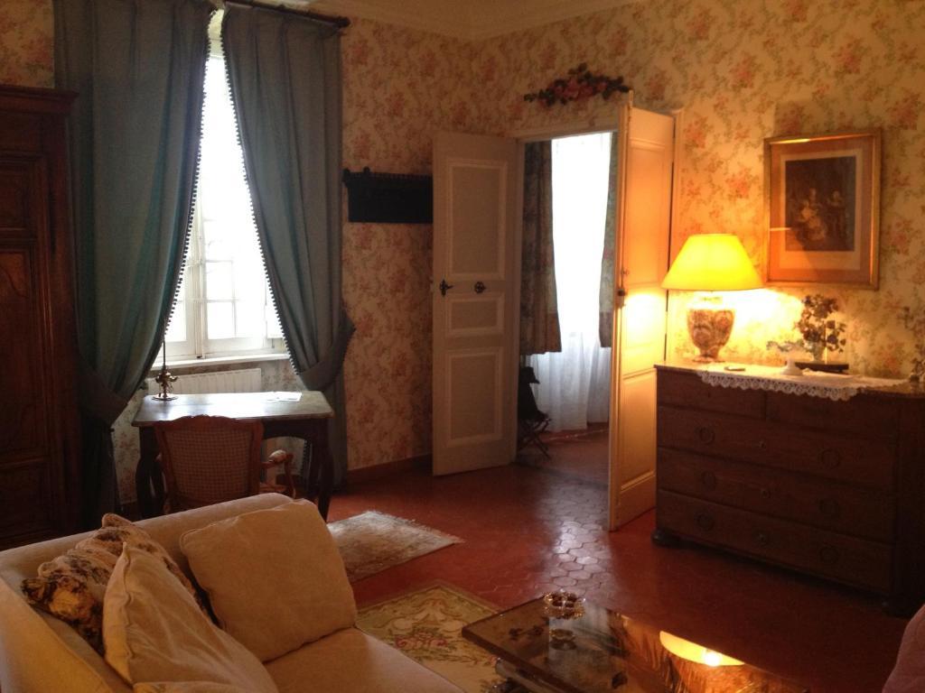 בריניול B&B Domaine Le Clos Du Pavillon חדר תמונה