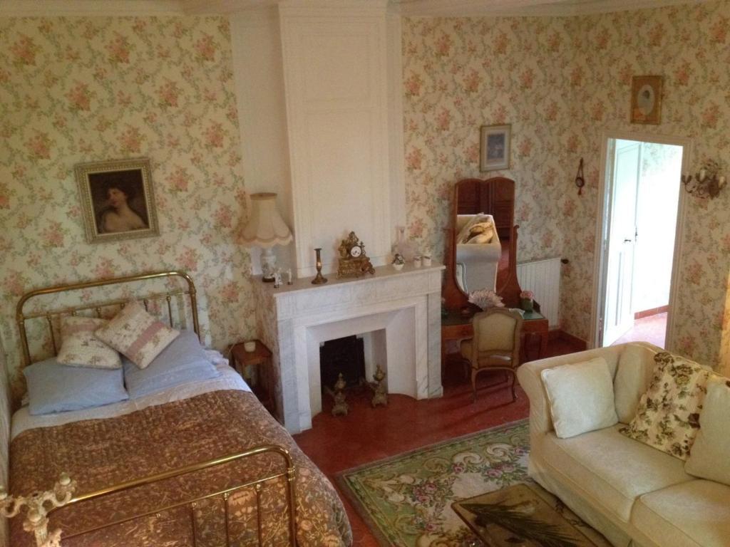 בריניול B&B Domaine Le Clos Du Pavillon מראה חיצוני תמונה