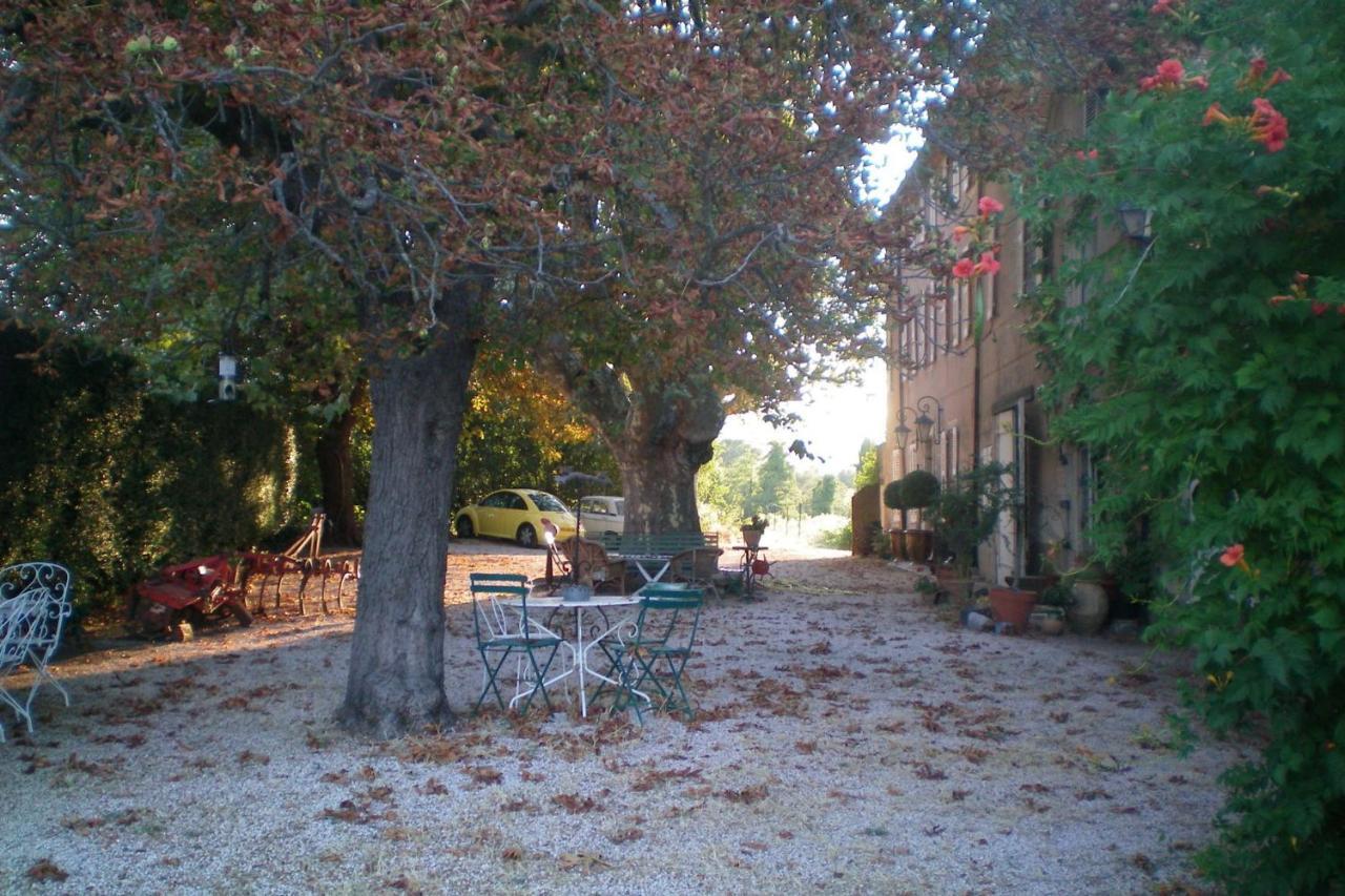 בריניול B&B Domaine Le Clos Du Pavillon מראה חיצוני תמונה